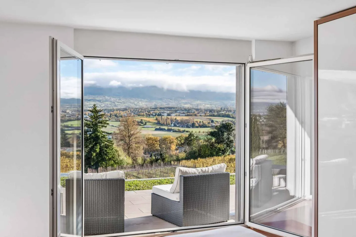 Charmante Villa mit Pool und Weinblick - Foto 6 von 12