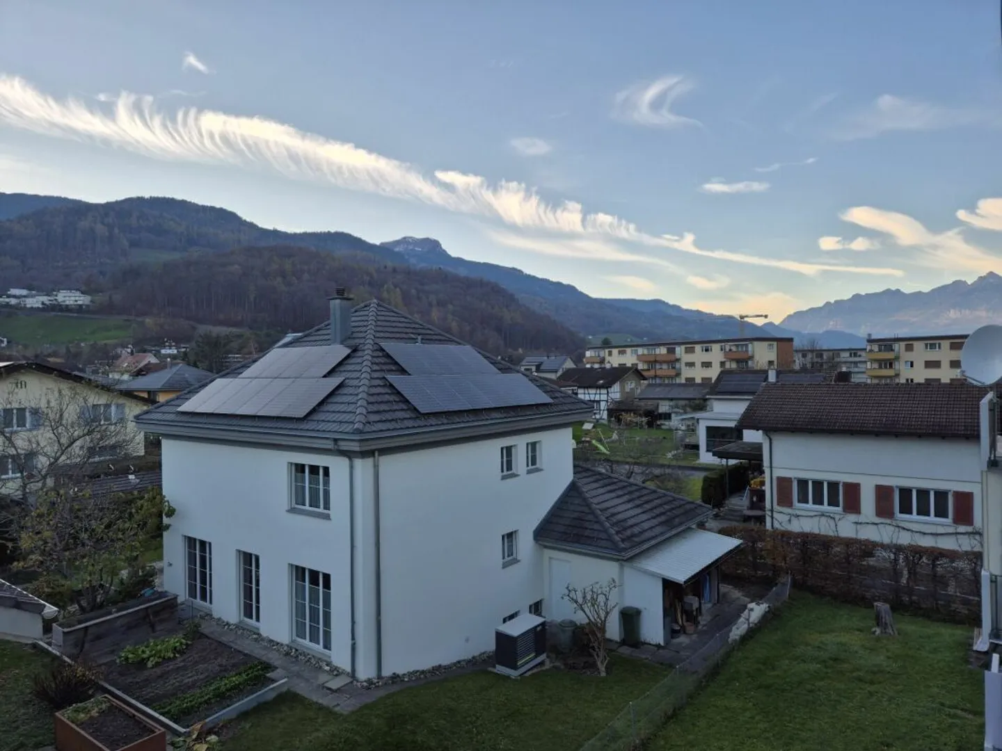 Appartamento luminoso e conveniente di 4,5 stanze con balcone - Foto 8 di 9