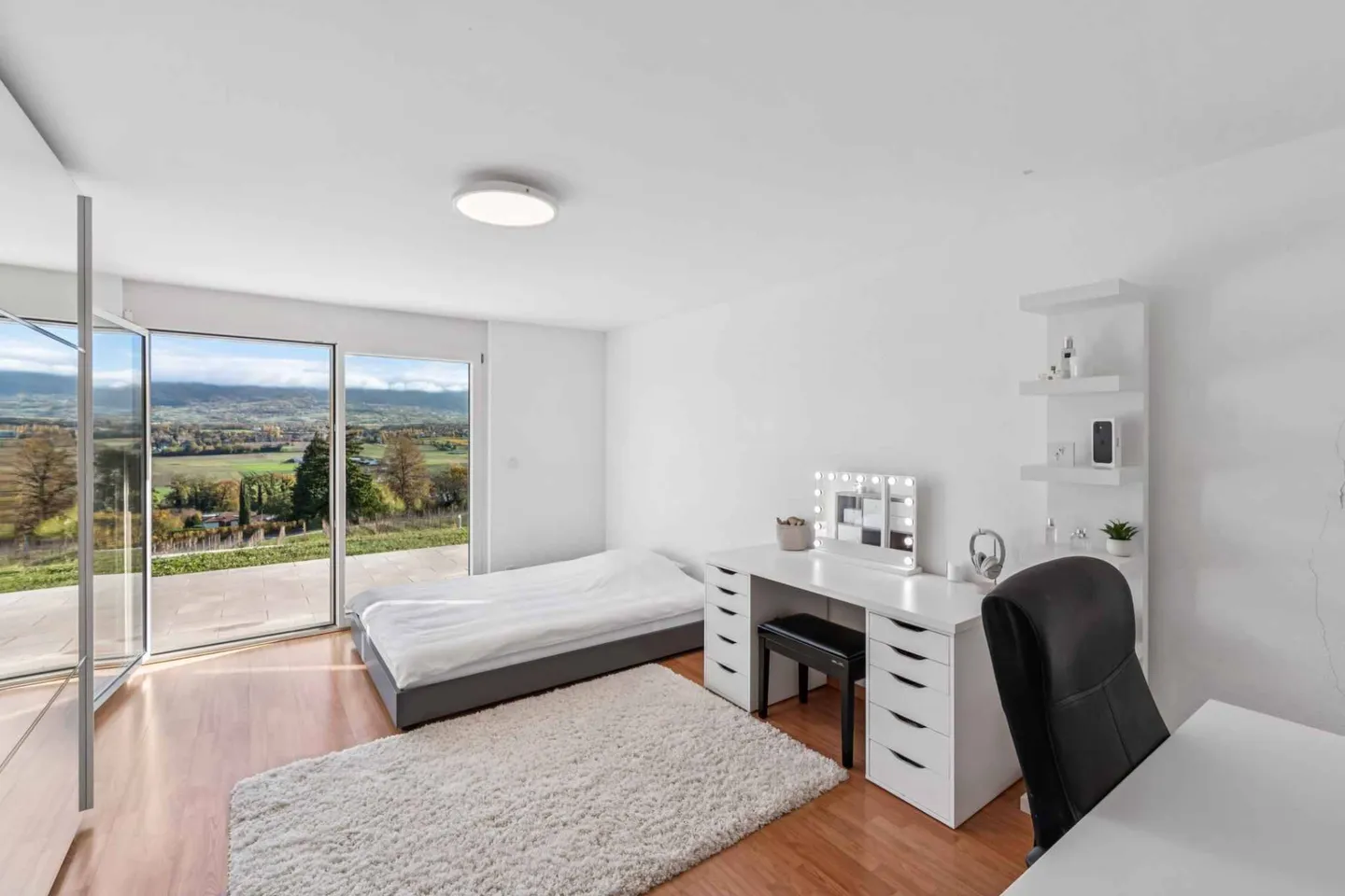 Charmante Villa mit Pool und Weinblick - Foto 8 von 12