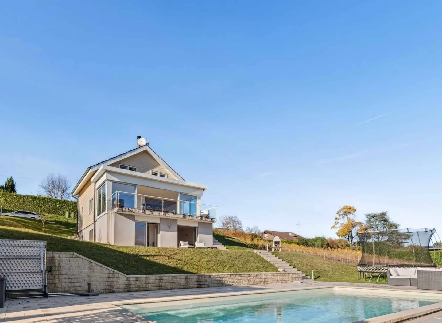 Charmante Villa mit Pool und Weinblick - Foto 11 von 12