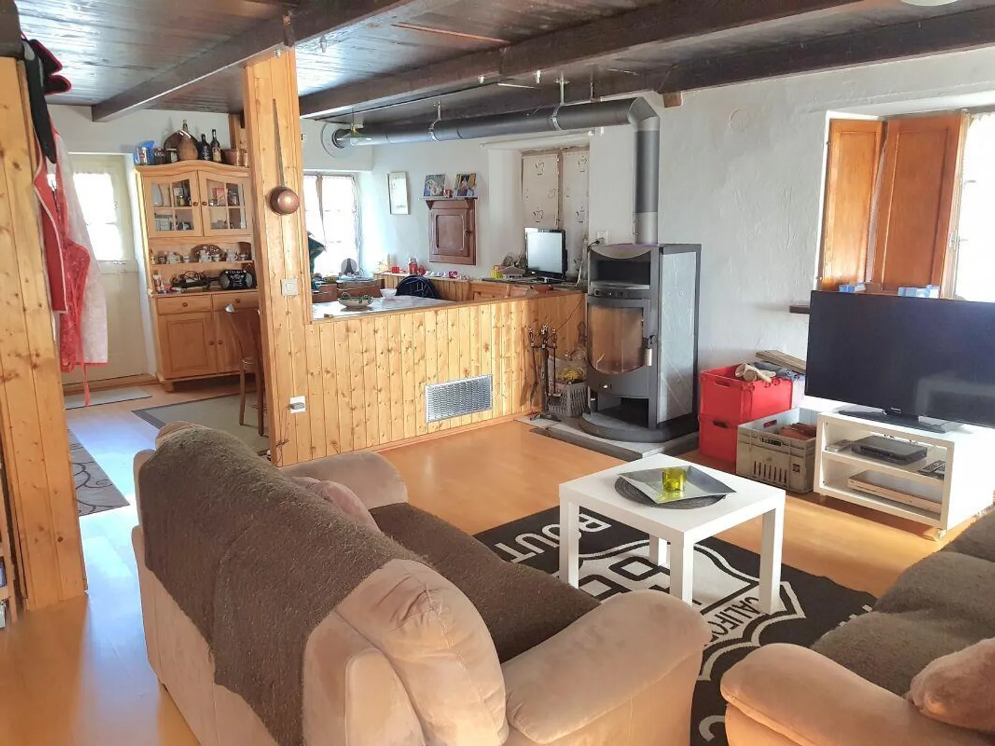 Historic rustic with large building land - Photo 4 of 8