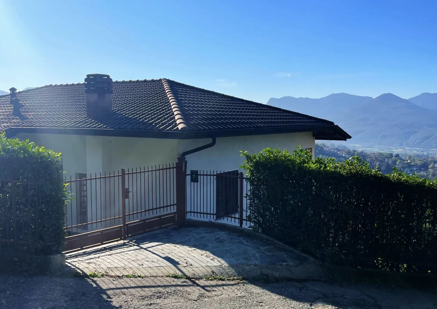 Villa, 6 pièces / 240 m2 avec vue magnifique sur le lac - Photo 4 sur 10
