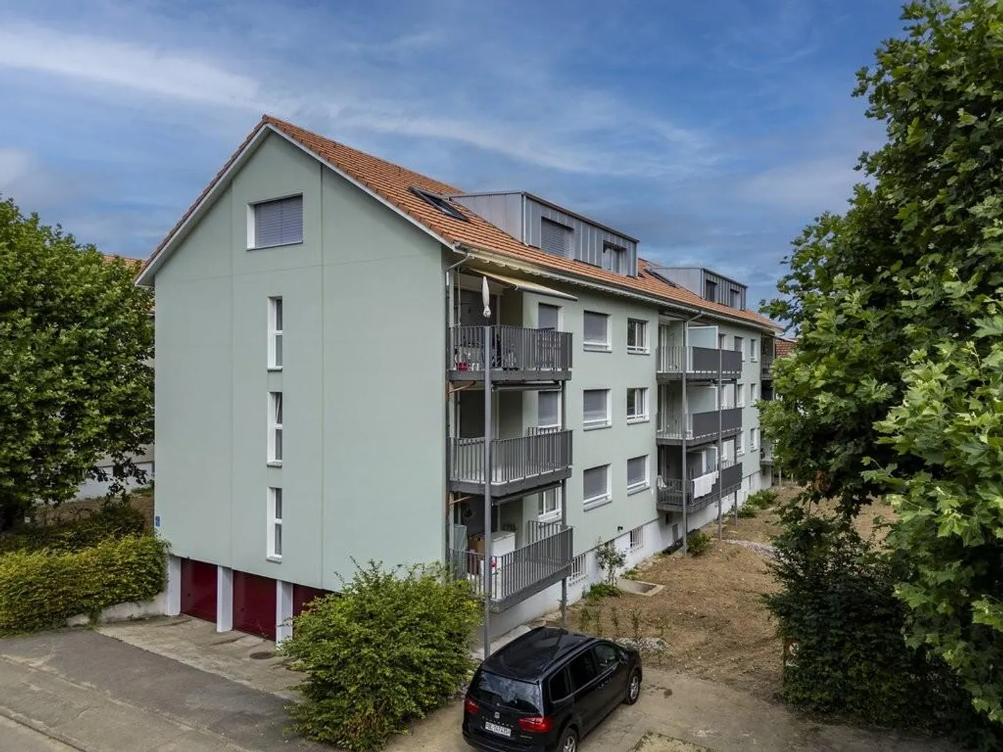 Family-friendly apartment after renovation - Photo 1 of 8