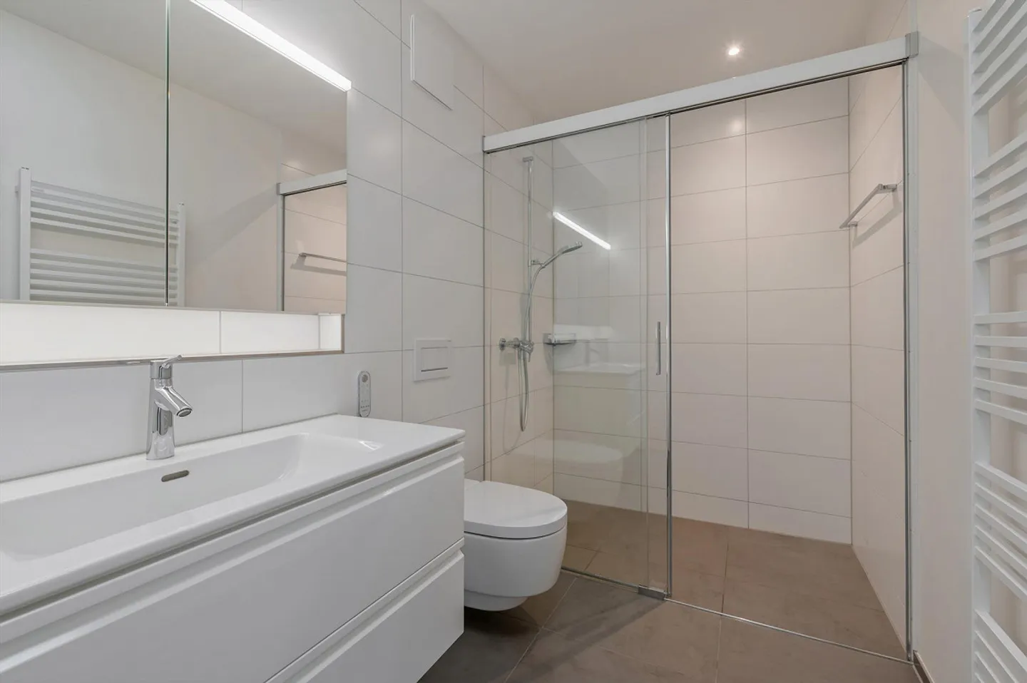 Penthouse apartment with breathtaking views - Photo 10 of 12