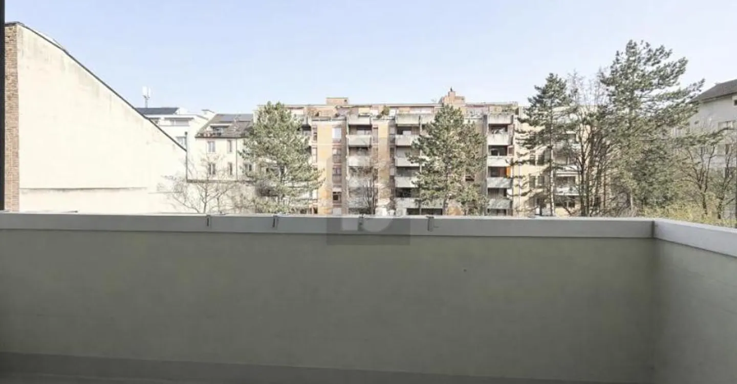 COUP DE COEUR! LUMINEUX - BALCON - PROCHE DU RHIN (EN DROIT DE CONSTRUCTION) - Photo 1 sur 5