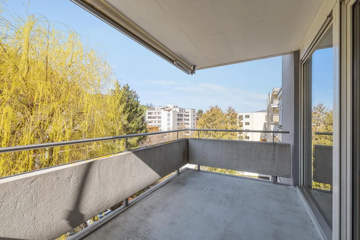 Modern 4.5-room apartment with large balcony - Photo 11 of 12