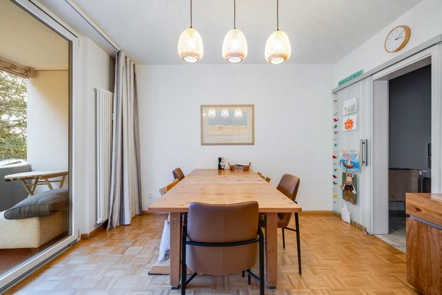 Proprietà spaziosa con seminterrato versatile - Foto 5 di 15