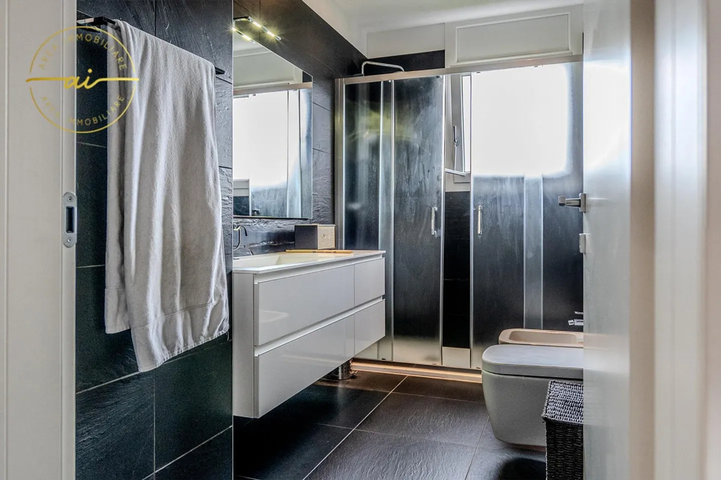 MODERN APARTMENT 5.5 ROOMS WITH GARDEN IN BELLINZONA - Photo 12 of 13