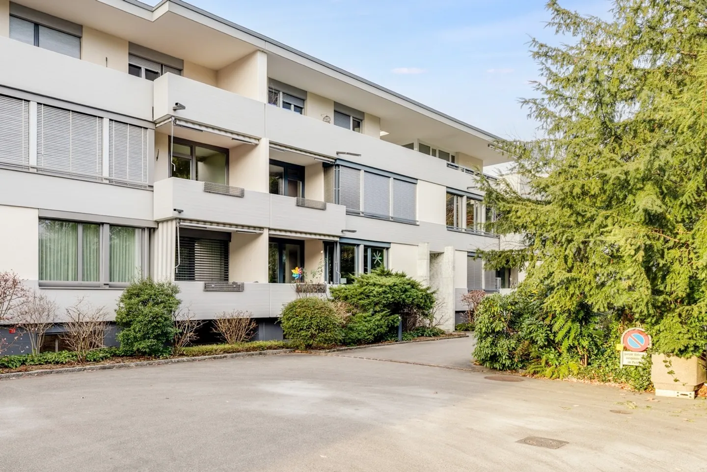 Proprietà spaziosa con seminterrato versatile - Foto 14 di 15