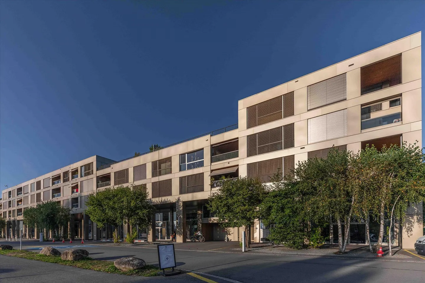 Beautiful 4.5-room apartment near Lorzenpark - Photo 1 of 5