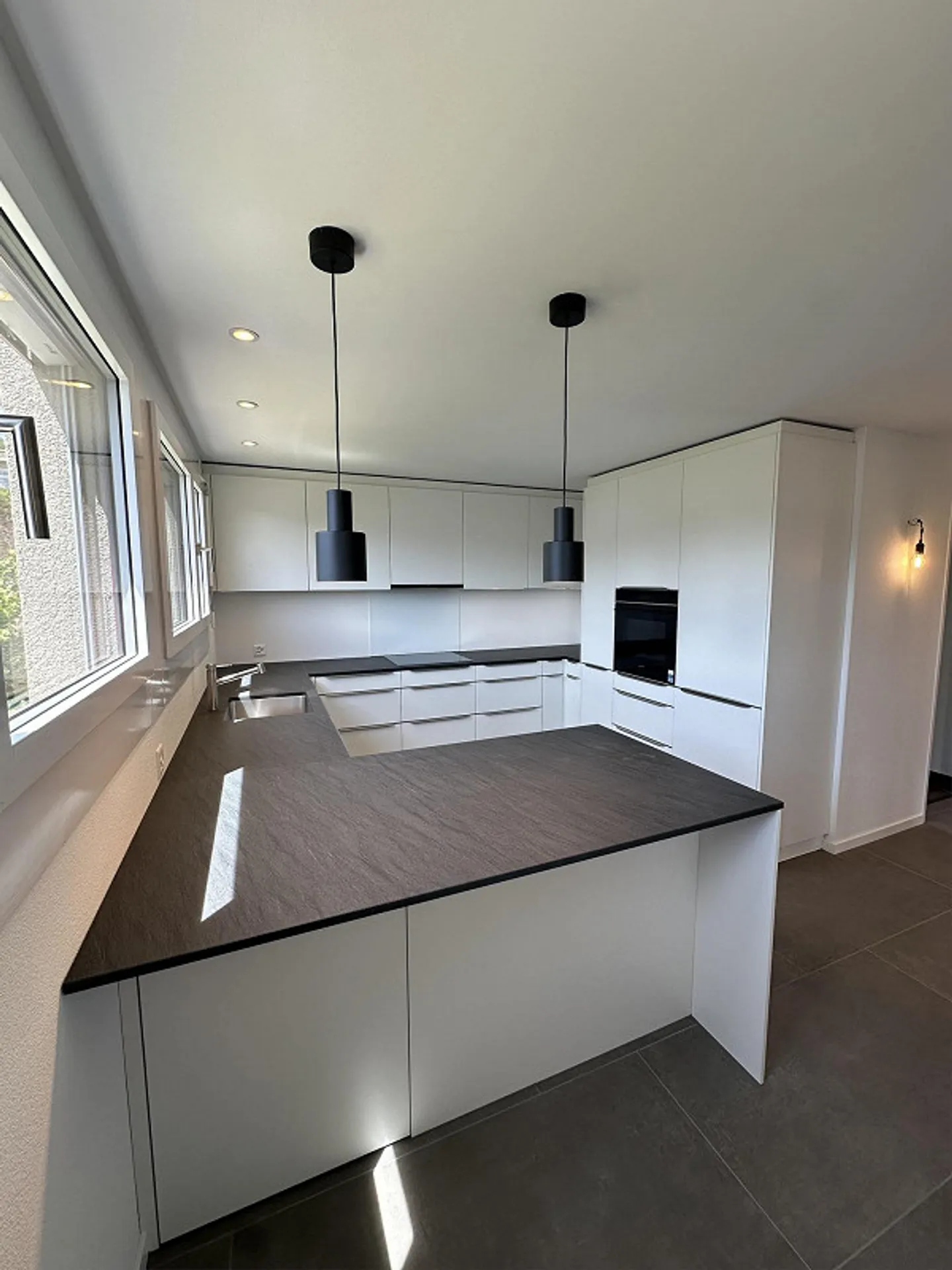 Attractive Living with a View in Lucerne - Photo 19 of 26