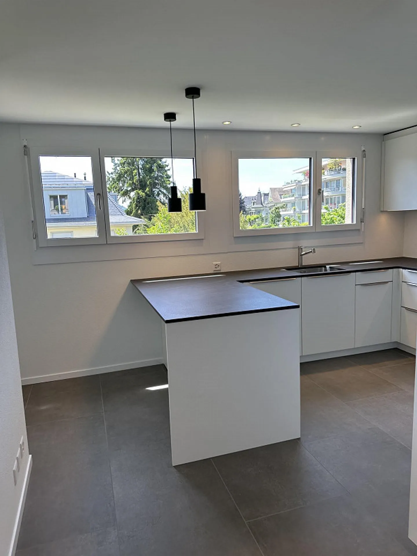 Attractive Living with a View in Lucerne - Photo 17 of 26