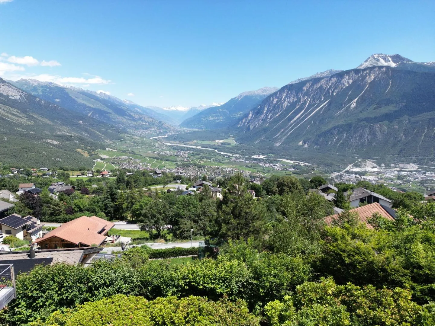 Chalet magnifique avec 5,5 pièces, 426 m2, avec vue imprenable à Mollens - Photo 4 sur 12