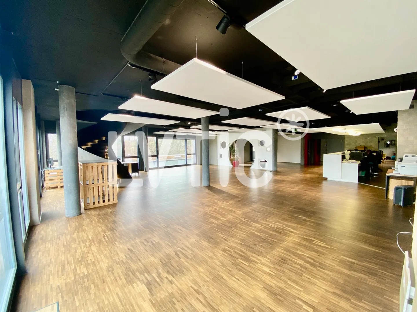 Uffici, showroom, locali di 728 m2 in vendita a Givisiez - Friburgo - Foto 3 di 14