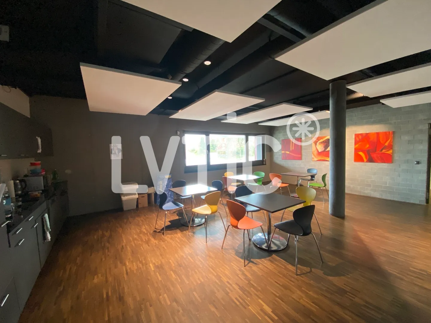 Uffici, showroom, locali di 728 m2 in vendita a Givisiez - Friburgo - Foto 7 di 14