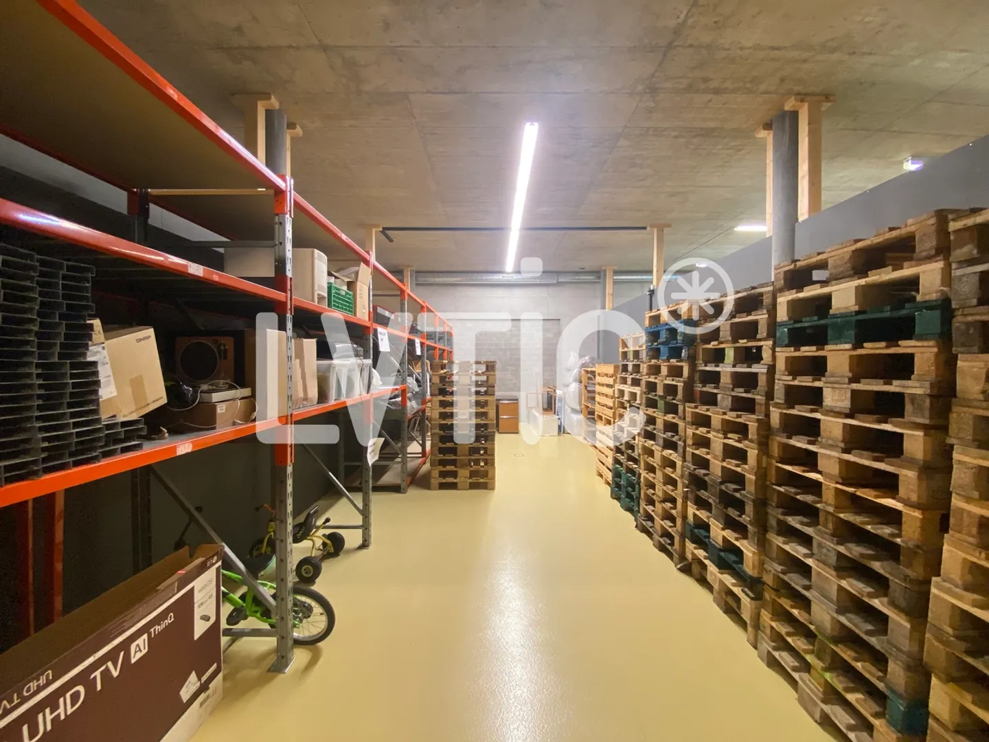 Uffici, showroom, locali di 728 m2 in vendita a Givisiez - Friburgo - Foto 8 di 14