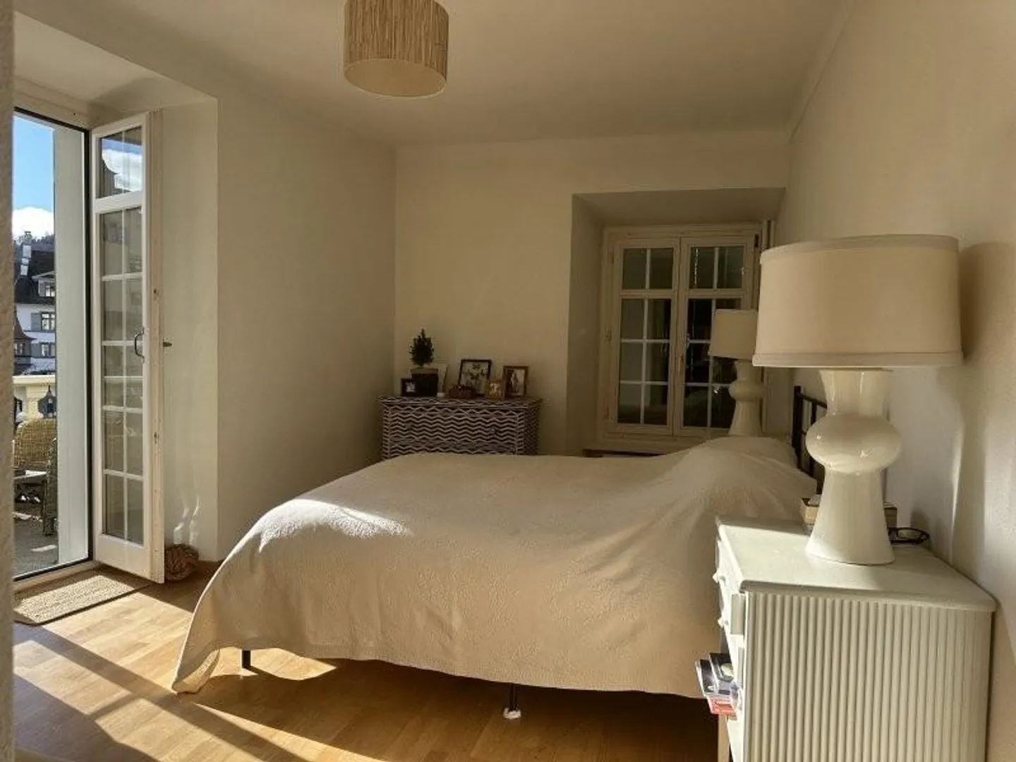 6-Room Old Town Apartment - Photo 3 of 7