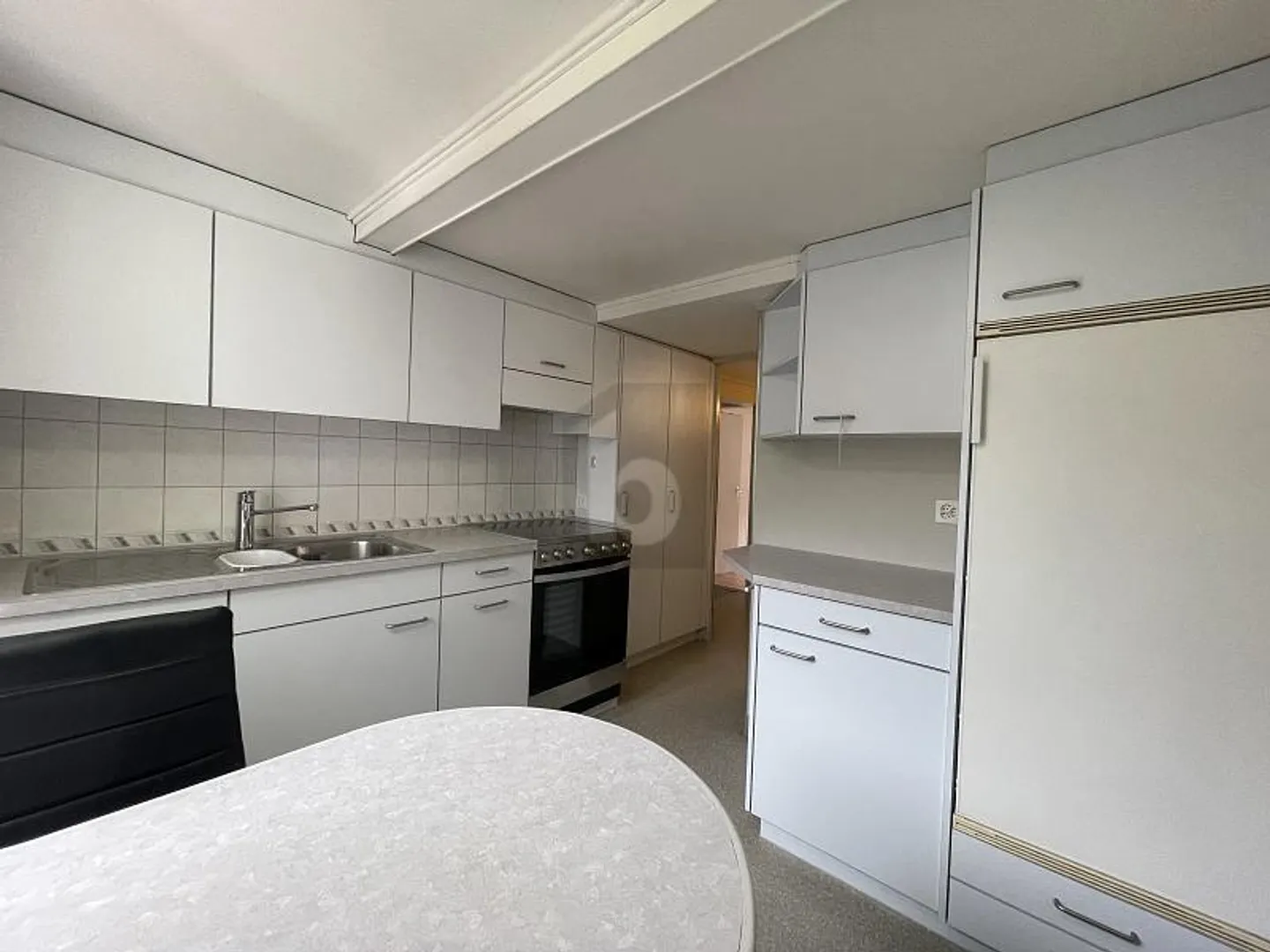 AFFORDABLE AND CENTRAL - Photo 2 of 6