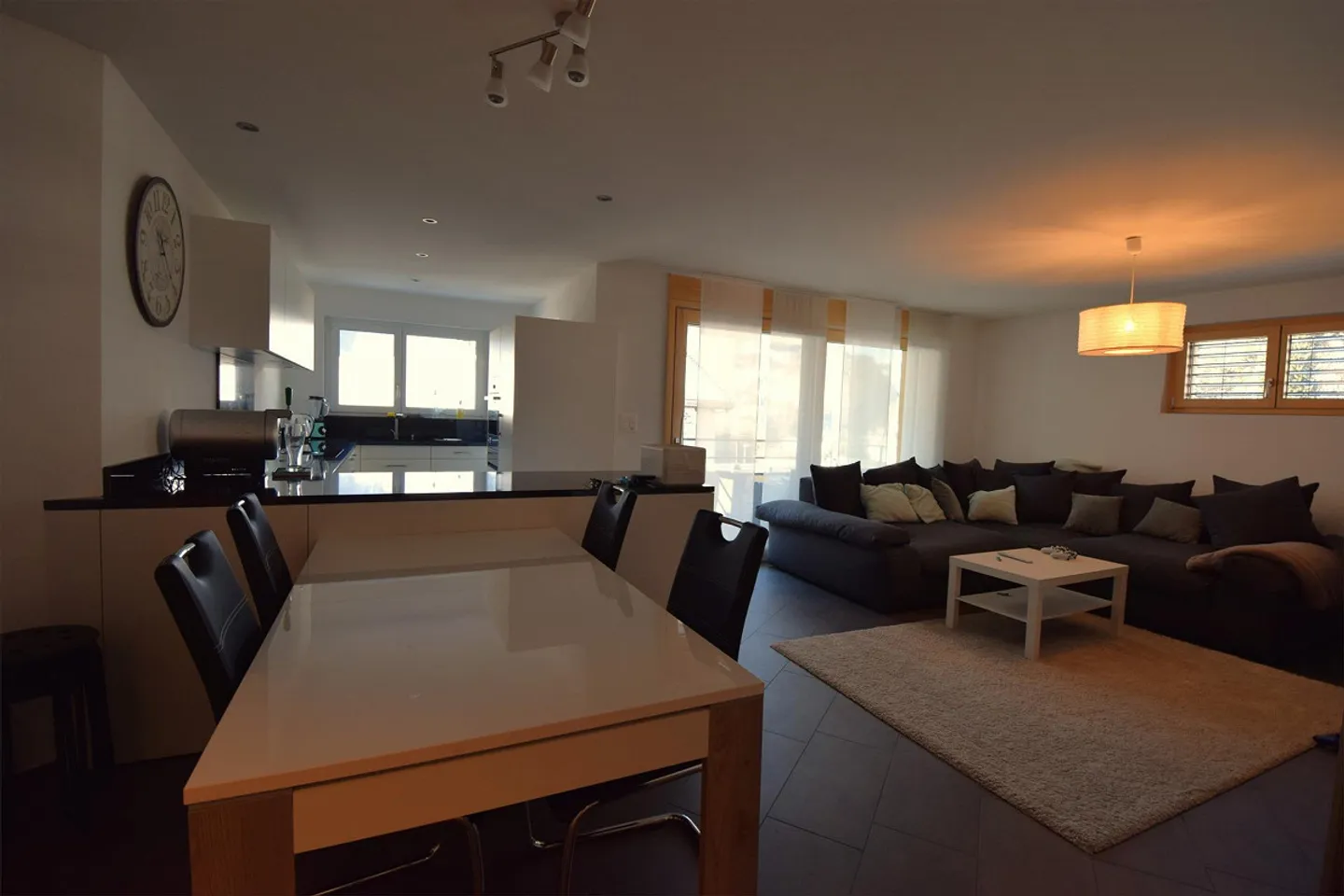 Appartamento di 4.5 locali 1° piano - Foto 2 di 7