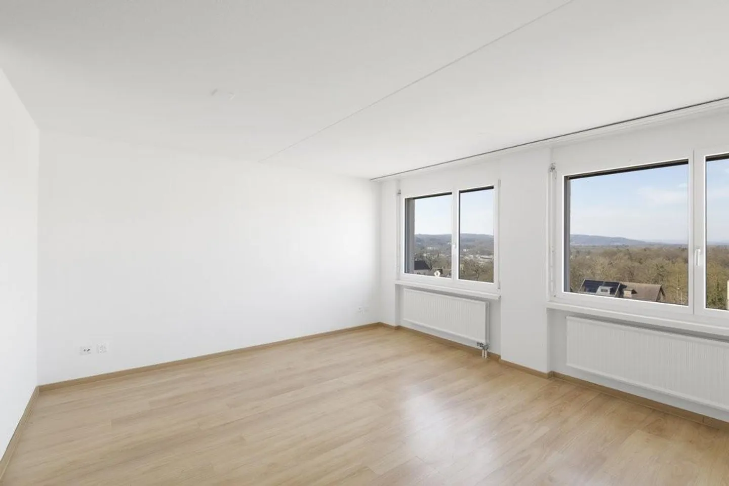 AFFITTARE SENZA CAUZIONE - Vivere in una posizione centrale tranquilla - Foto 2 di 9