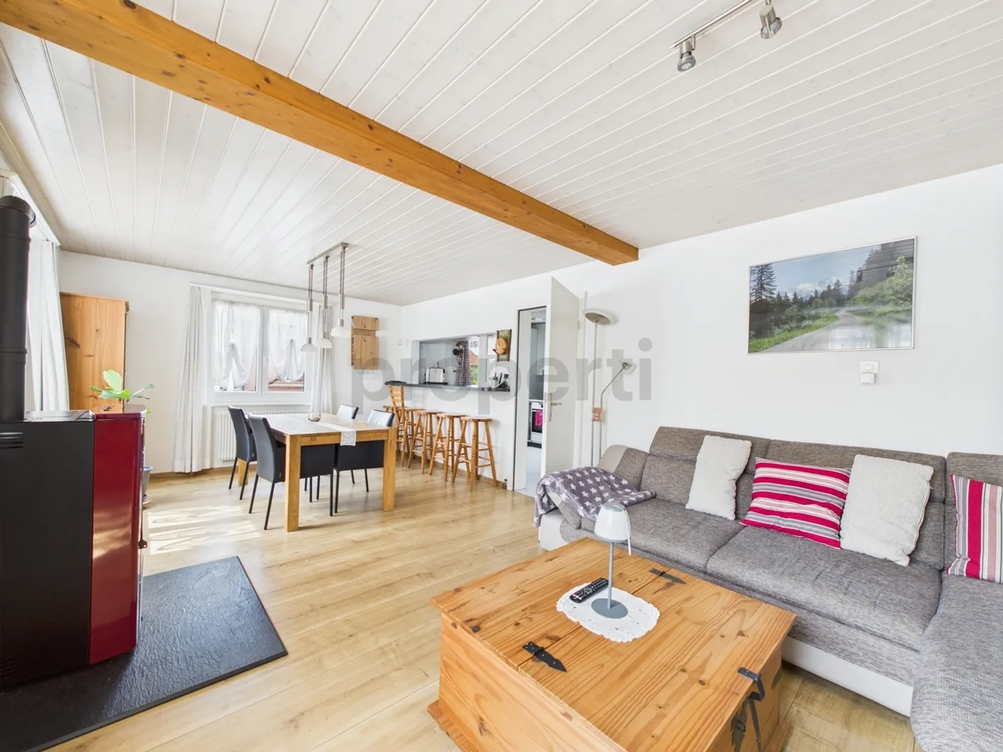 Incantevole casa unifamiliare di 4,5 locali con grande giardino a Lyss - Foto 2 di 13