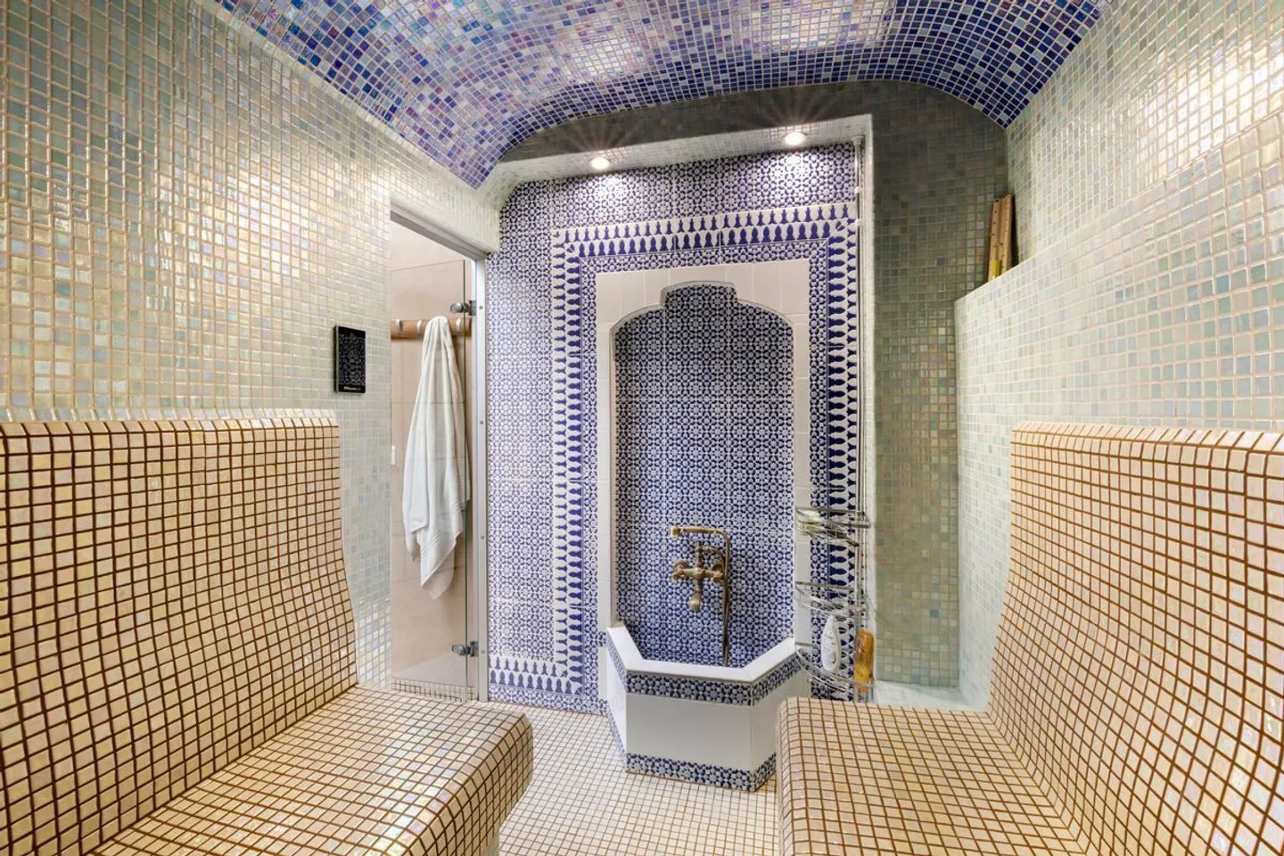 Un écrin de sérénité entre tradition et modernité - Photo 10 sur 13