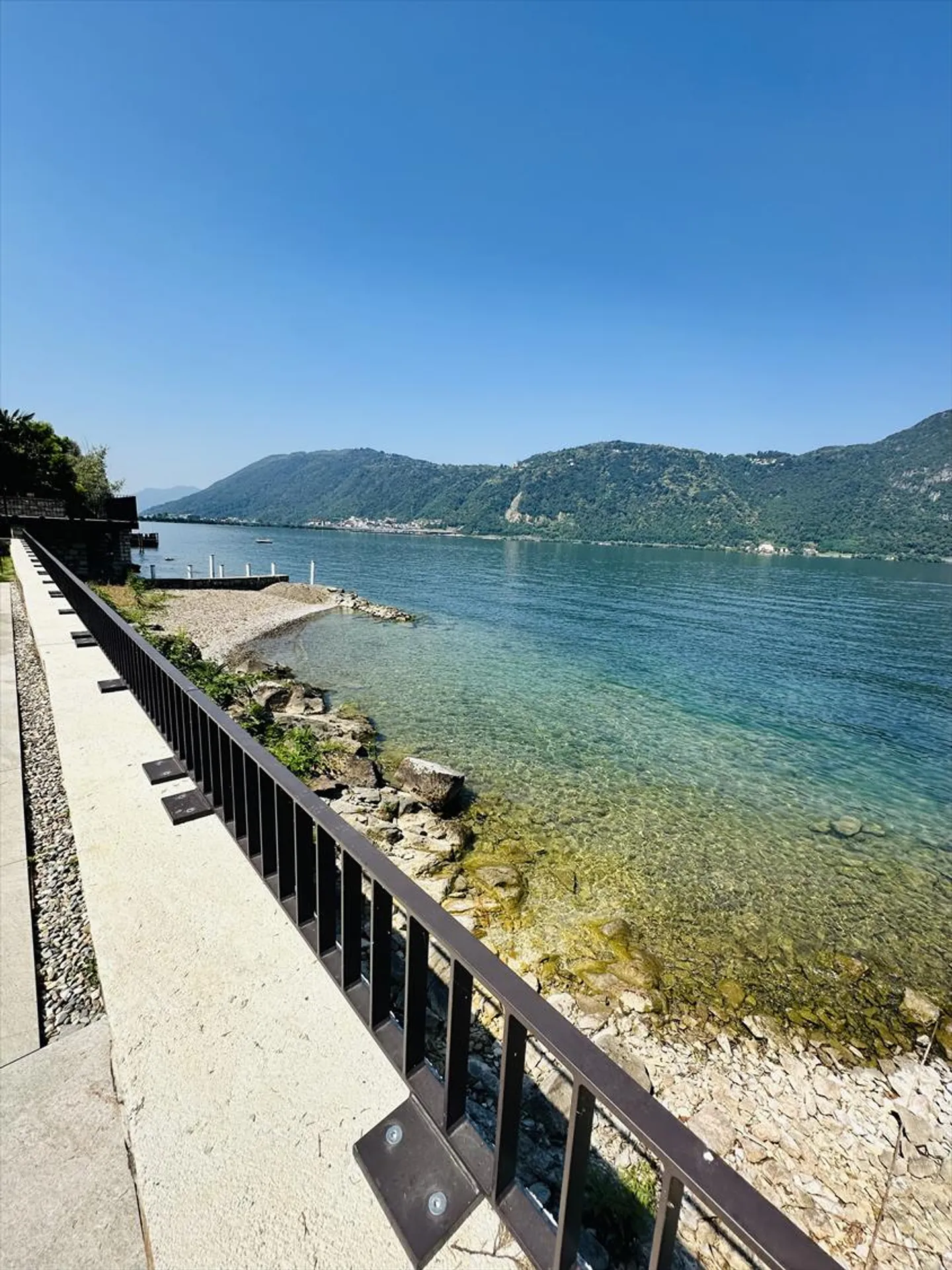 Appartamento magnifico direttamente sul lago di Lugano - Foto 1 di 9