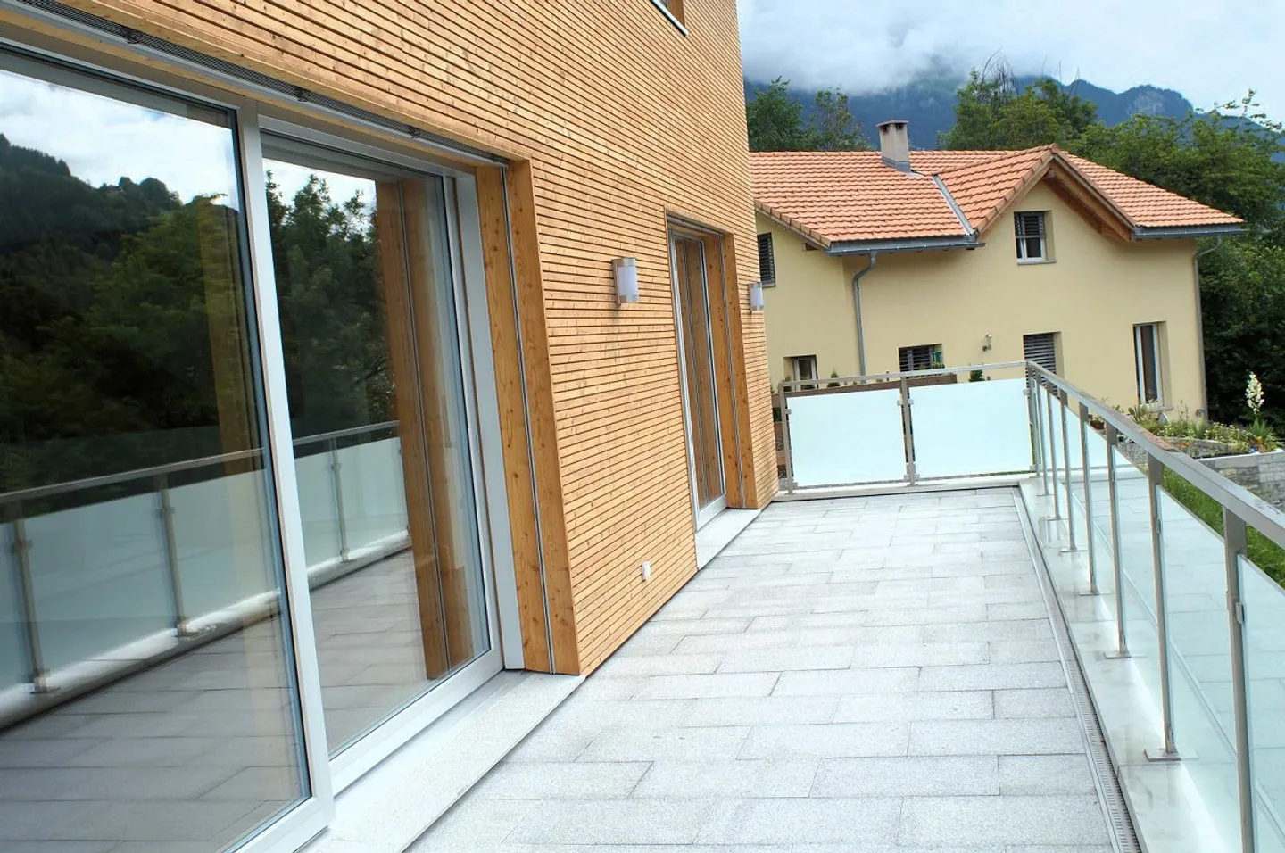 Casa unifamiliare 4½ locali con terrazza e spazi esterni attraenti - Foto 6 di 10
