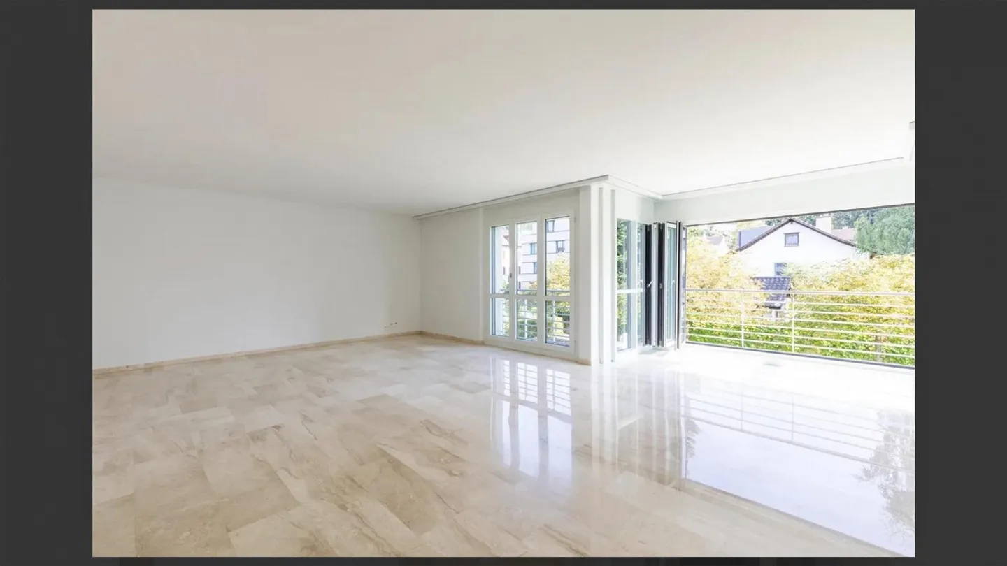 Bella appartamento di 4.5 stanze nel tranquillo quartiere di Wesemlin - Foto 3 di 12