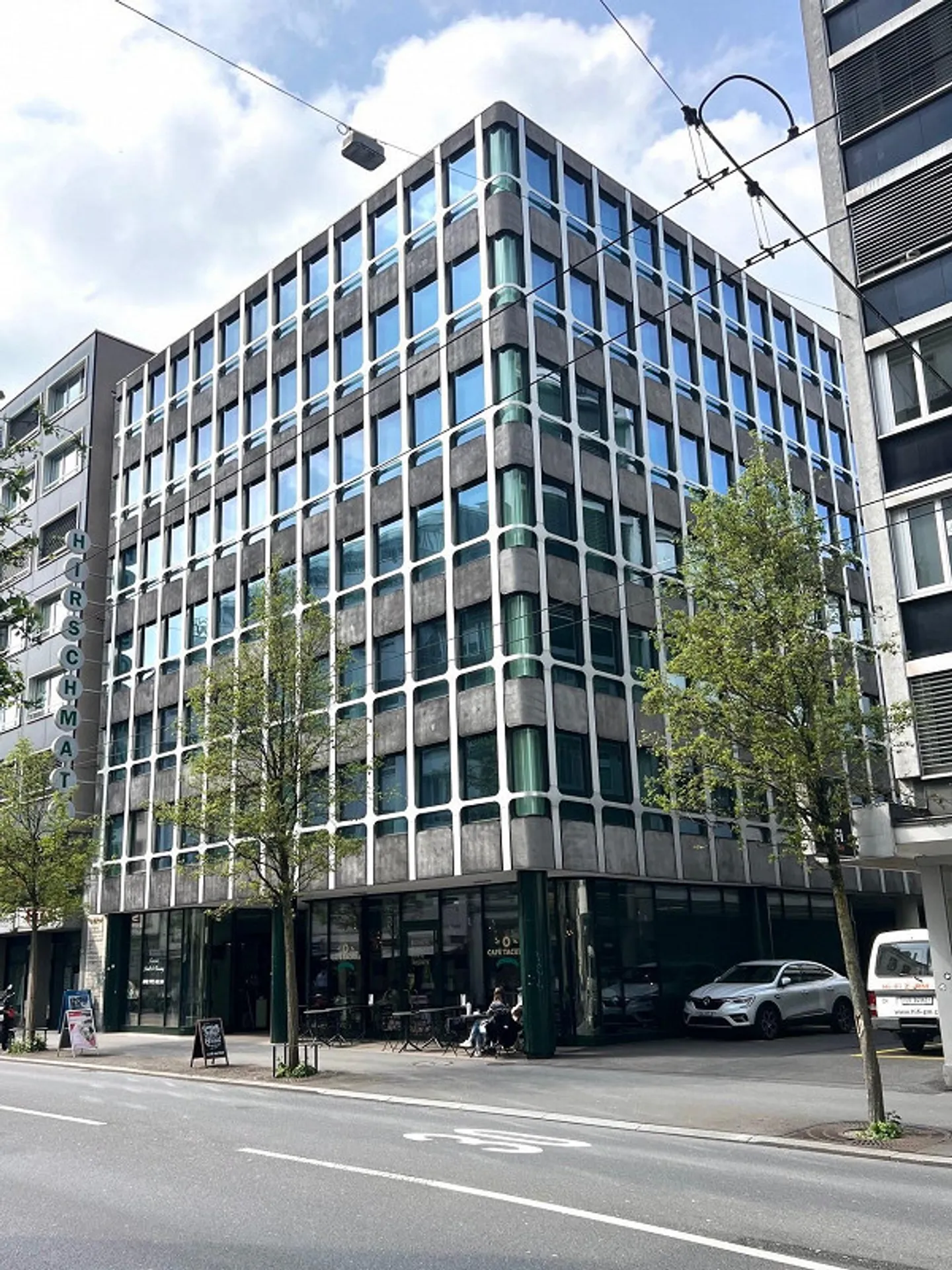 Central Office Space with 214 m² - Immediately Available in Lucerne - Photo 2 of 6