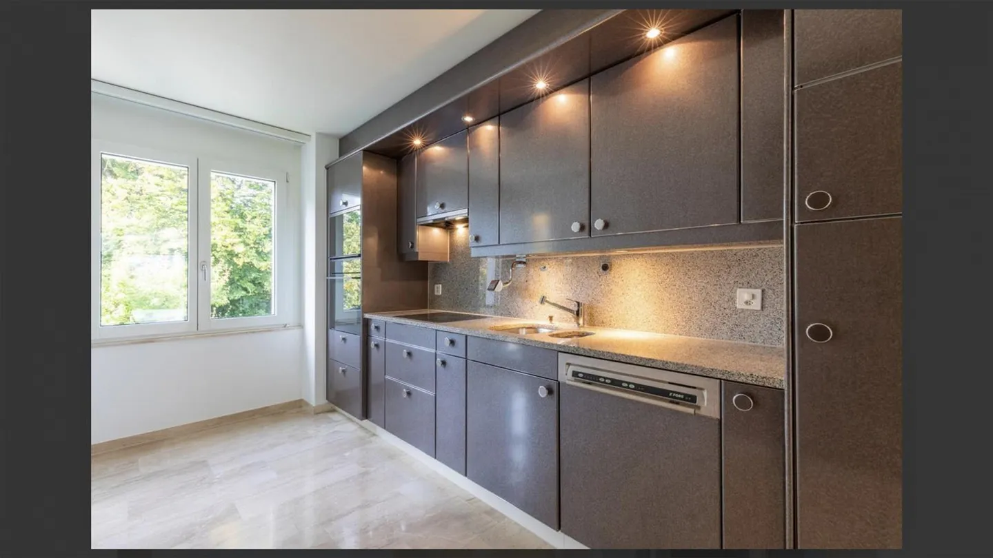 Bella appartamento di 4.5 stanze nel tranquillo quartiere di Wesemlin - Foto 9 di 12