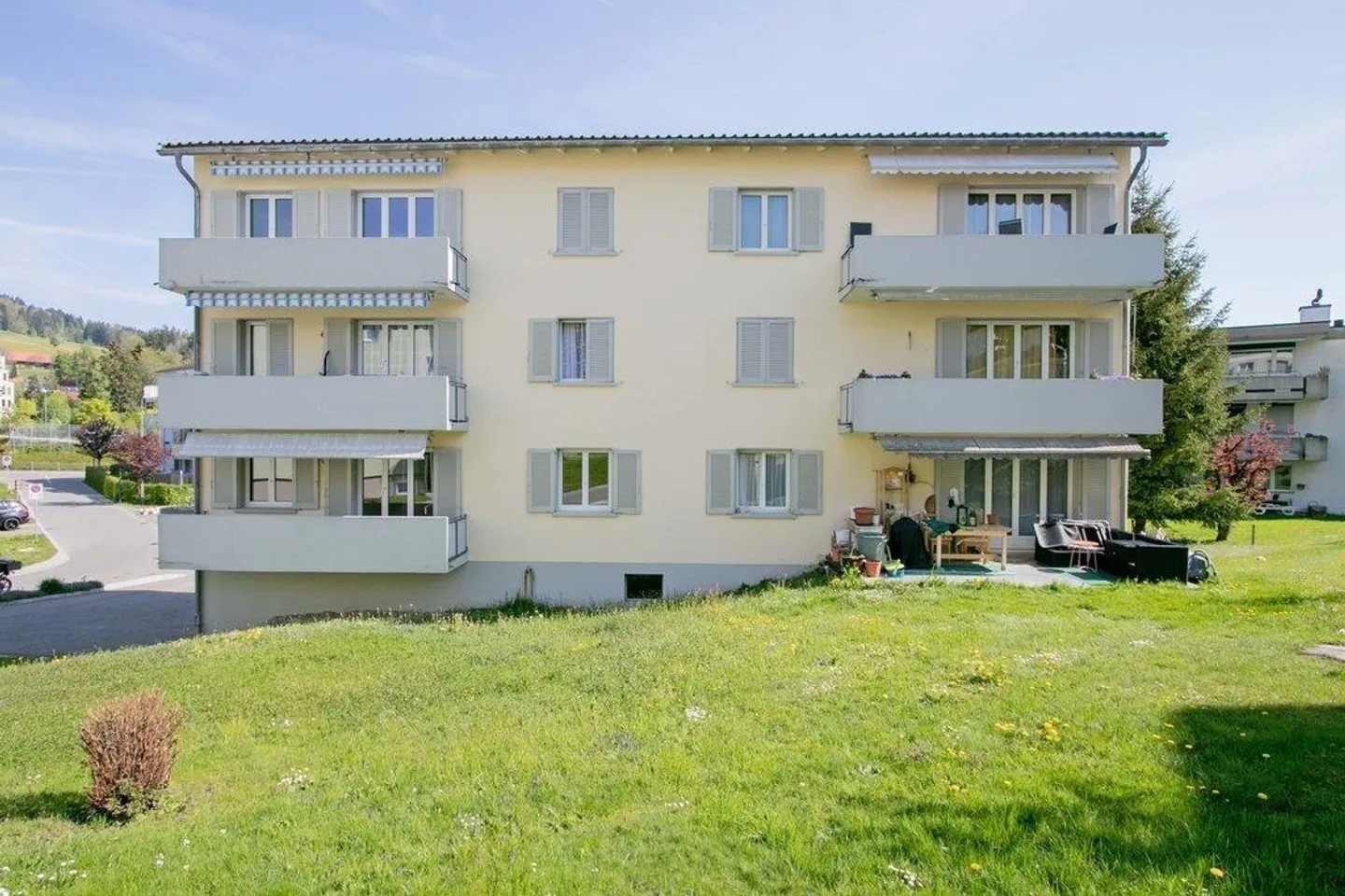 Posizione tranquilla e soleggiata all'ingresso del villaggio di Abtwil - Foto 1 di 6