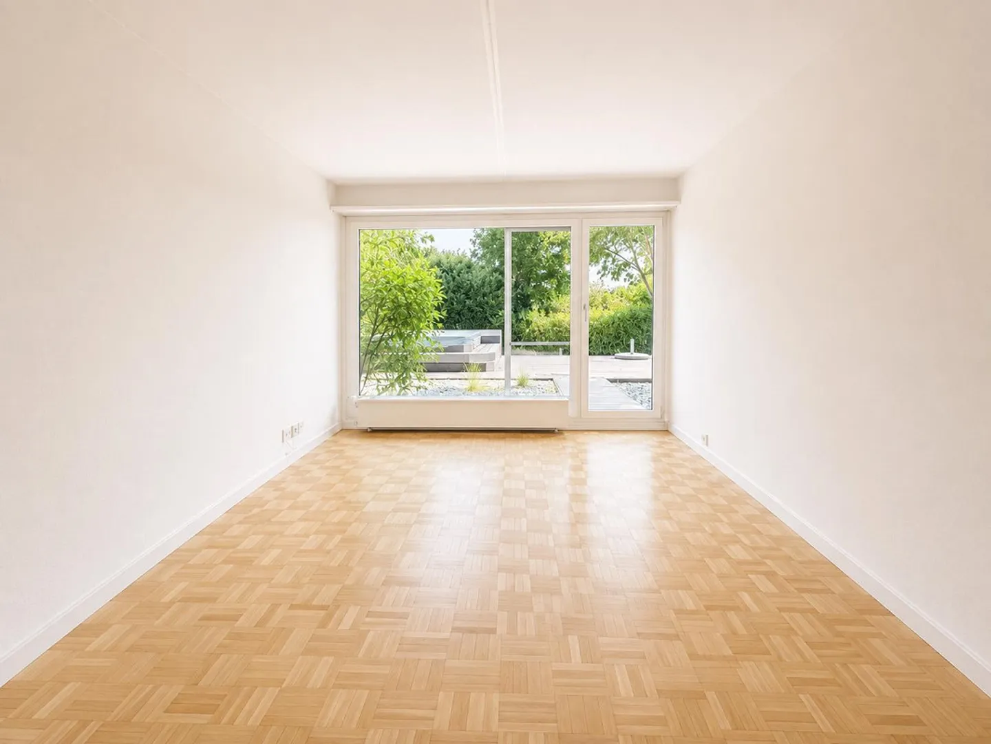 Living like in a single-family home – exclusive 5.5-room apartment with garden - Photo 6 of 15