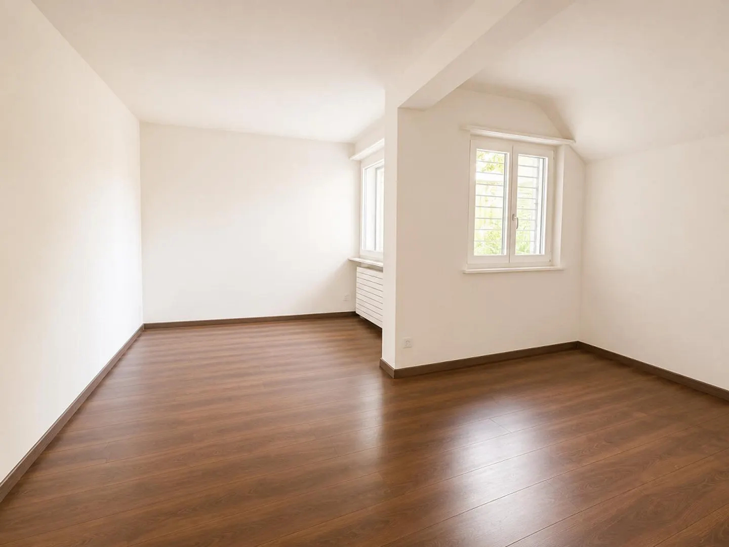 Living like in a single-family home – exclusive 5.5-room apartment with garden - Photo 13 of 15