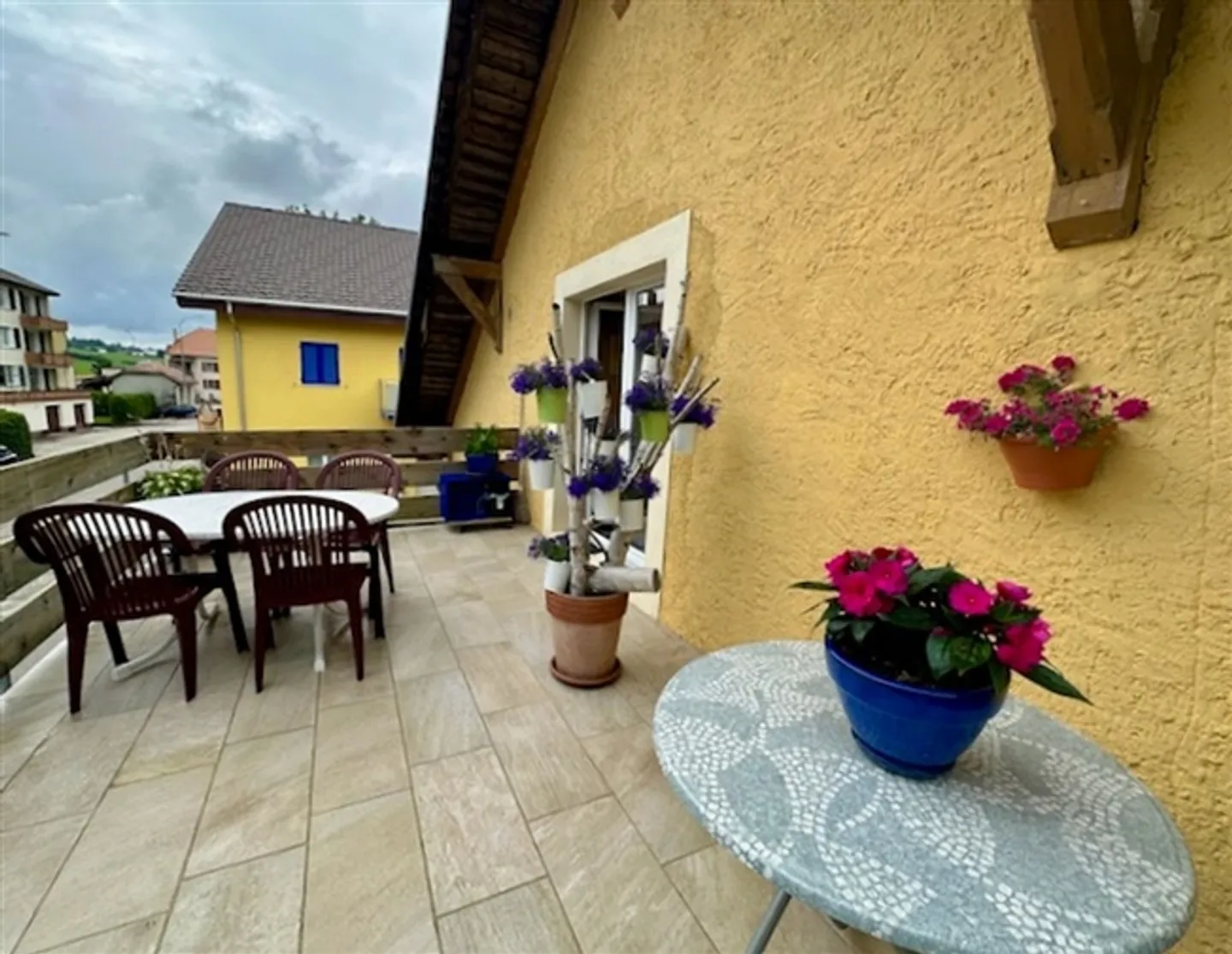 Warm House in Les Verrières Two Apartments with Terrace, Garden and 3 Parking Spaces - Photo 6 of 13