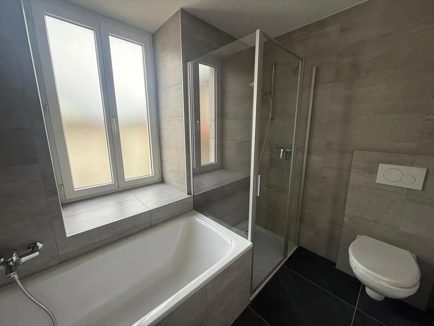 St-Imier, superbe appartement de 3.5 pièces au rez avec un accès au jardin privatif - Photo 6 sur 8