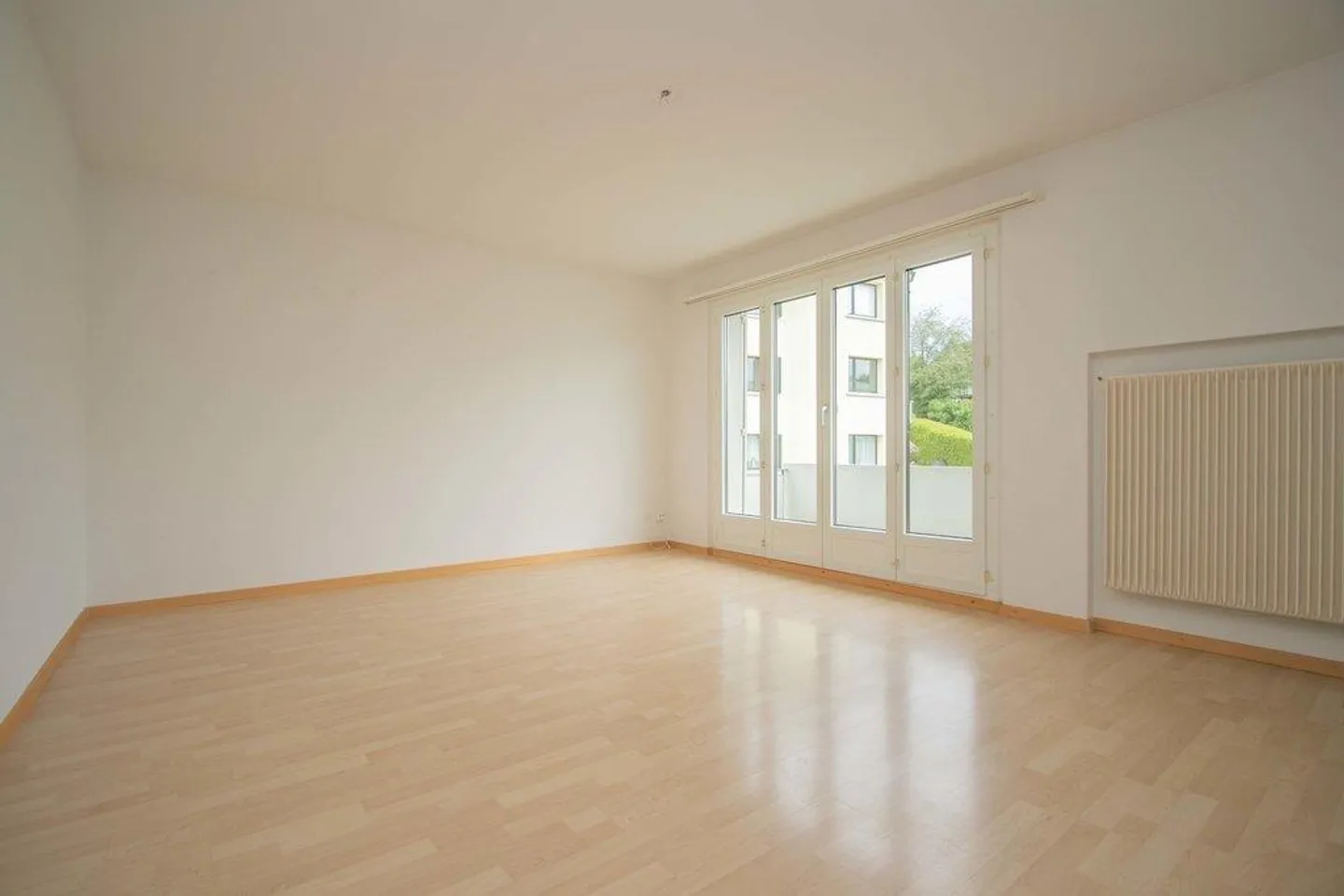 Posizione tranquilla e soleggiata all'ingresso del villaggio di Abtwil - Foto 3 di 6