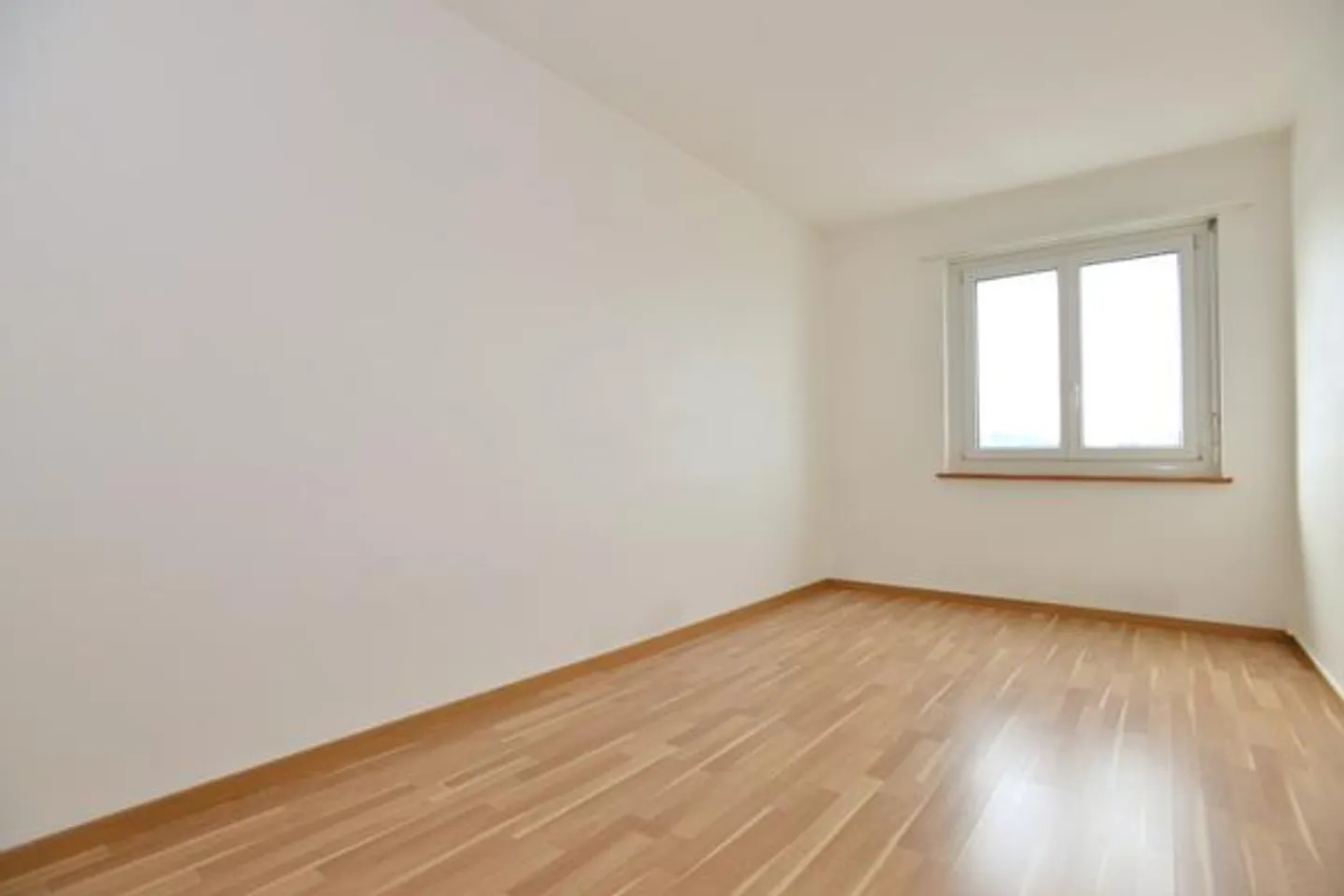 Rent without rental deposit! - Photo 5 of 7