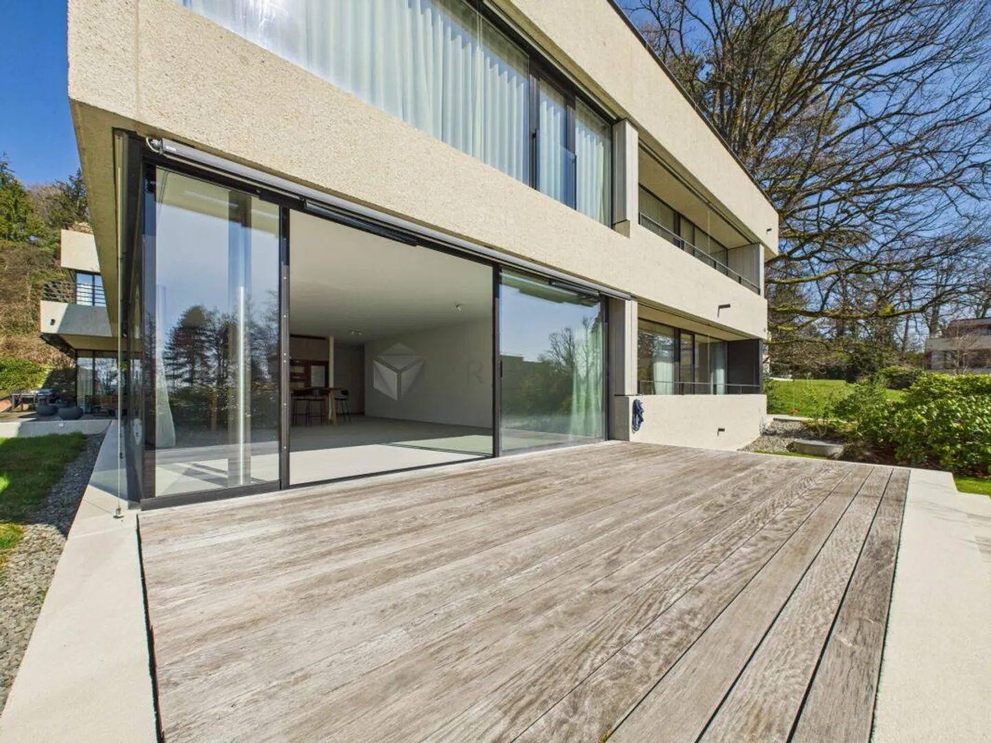 A first-class garden apartment in Küsnacht - the perfect home for one. - Photo 1 of 12