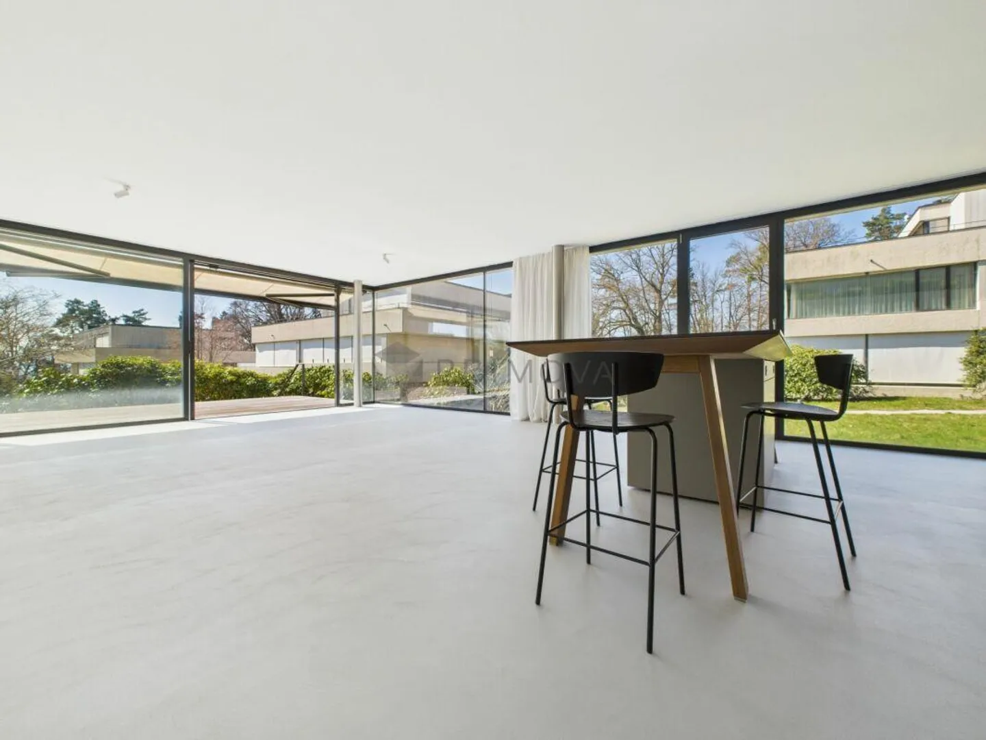 A first-class garden apartment in Küsnacht - the perfect home for one. - Photo 2 of 12