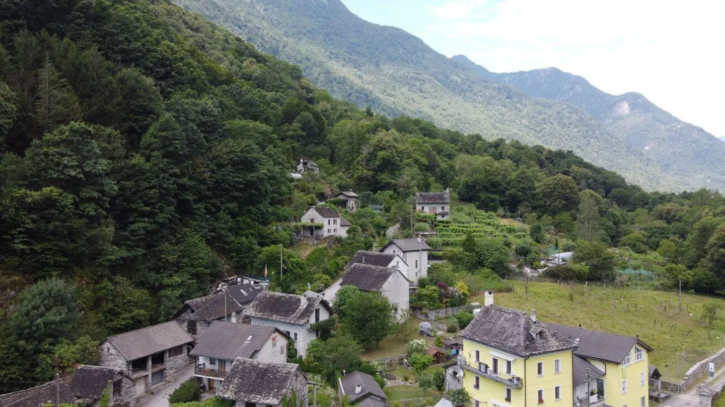 Charming Ticinese Rustic from 1800 – Authenticity and Nature in the Heart of Moghegno - Photo 22 of 23