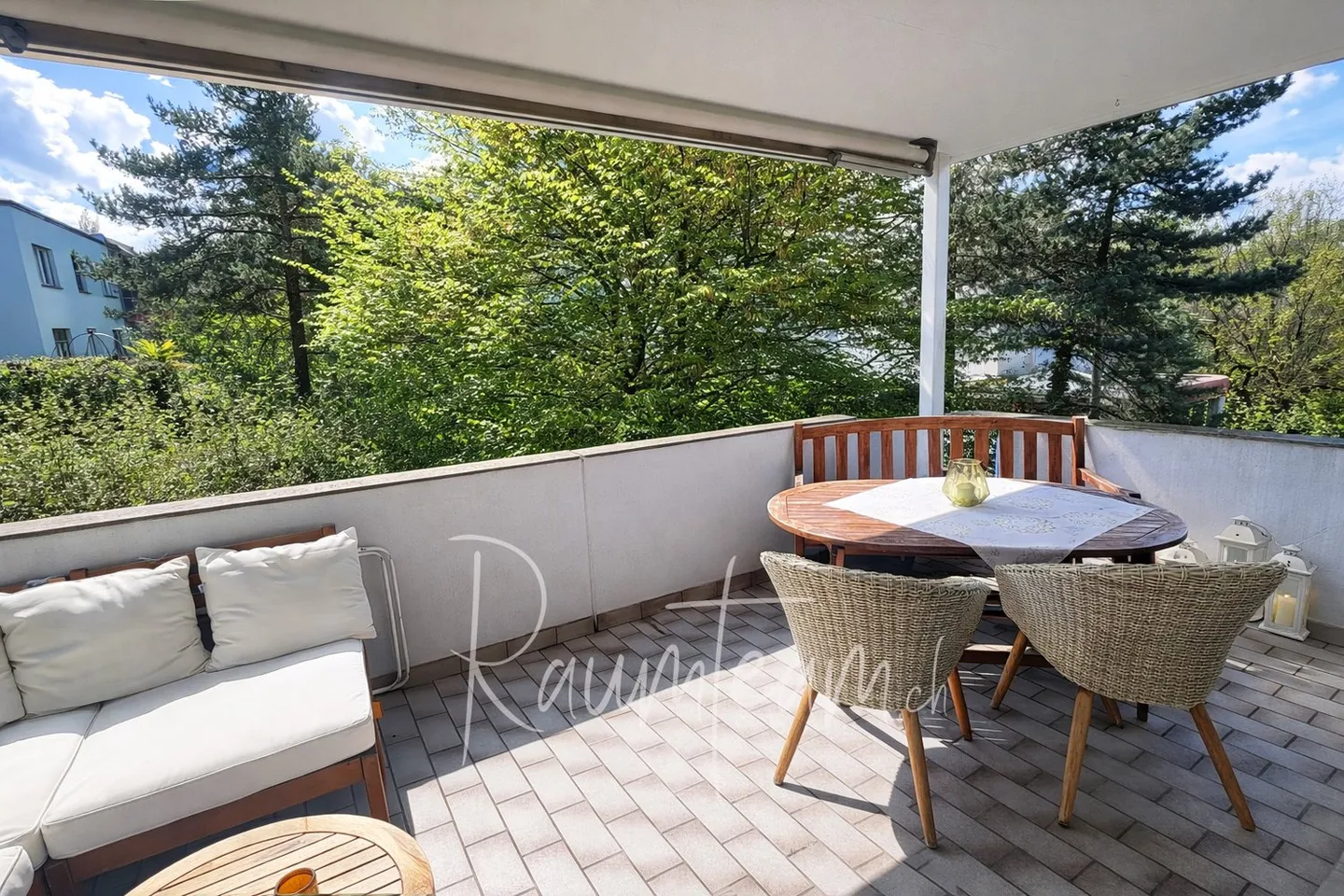 Appartamento luminoso di 4,5 stanze con vista giardino - Foto 3 di 10