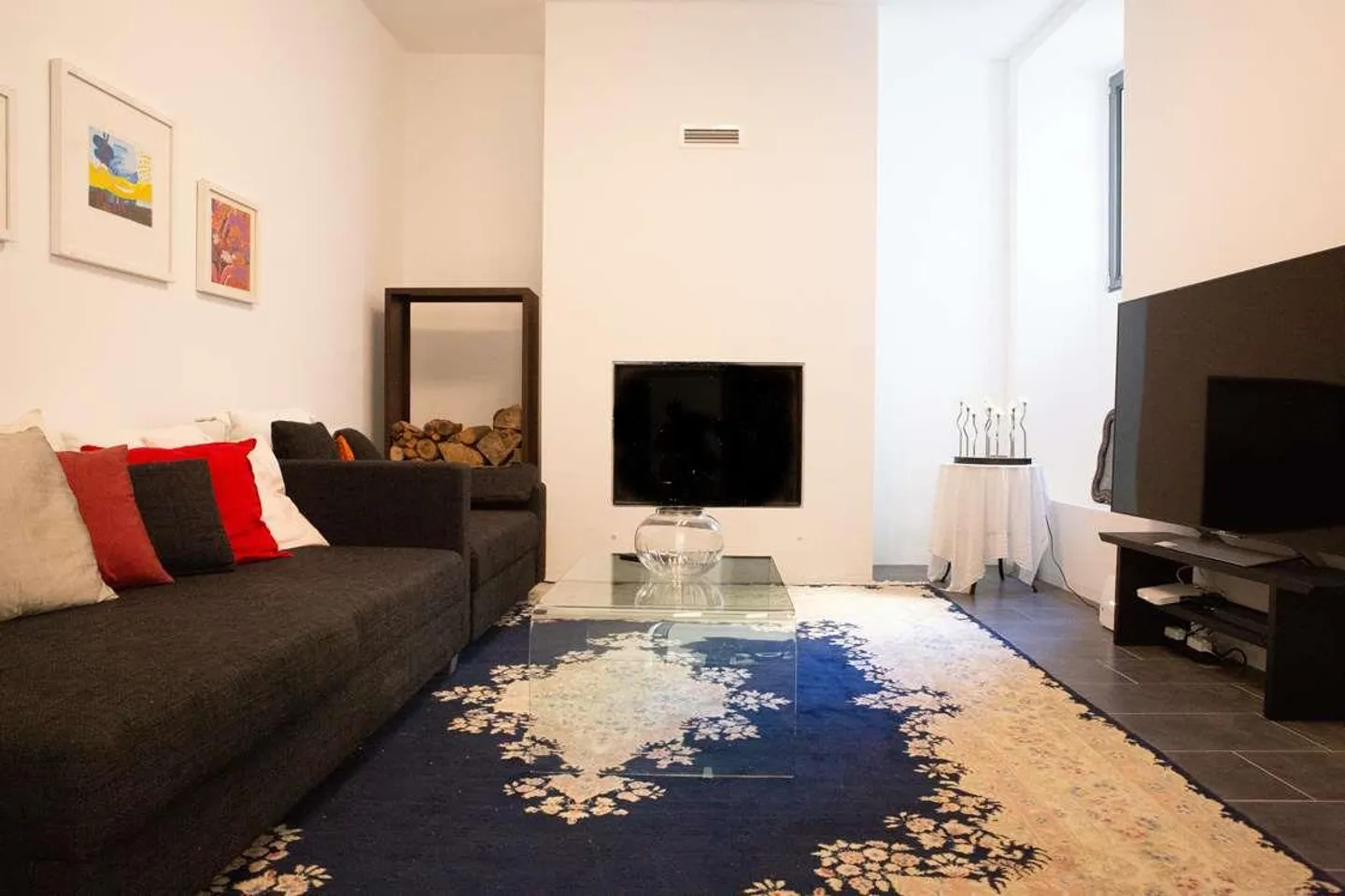 ROVIO: GERÄUMIG 5.5 LOC. SEEBLICK möbliert - Foto 2 von 10