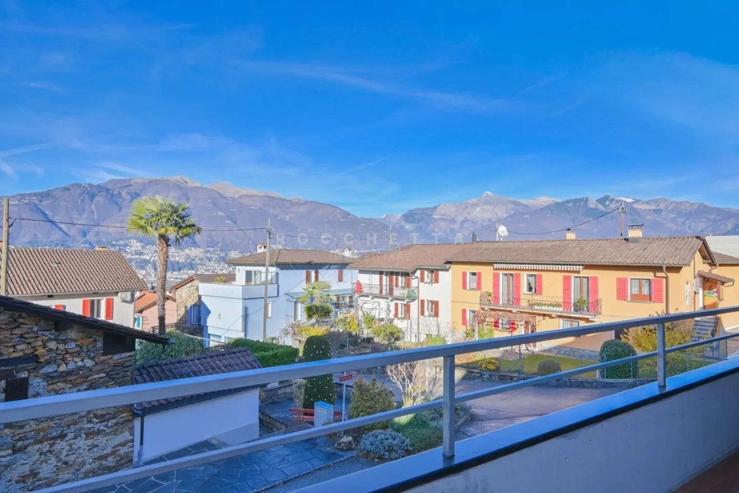 Bella casa con appartamento ospiti e terreno  - Foto 3 di 14