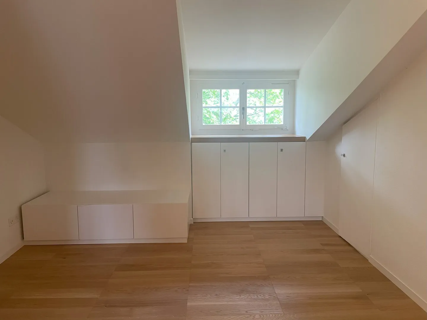 Appartement mansardé exclusif de 2,5 pièces avec galerie au cœur de la vieille ville de Zurich - 2026 - Photo 7 sur 12