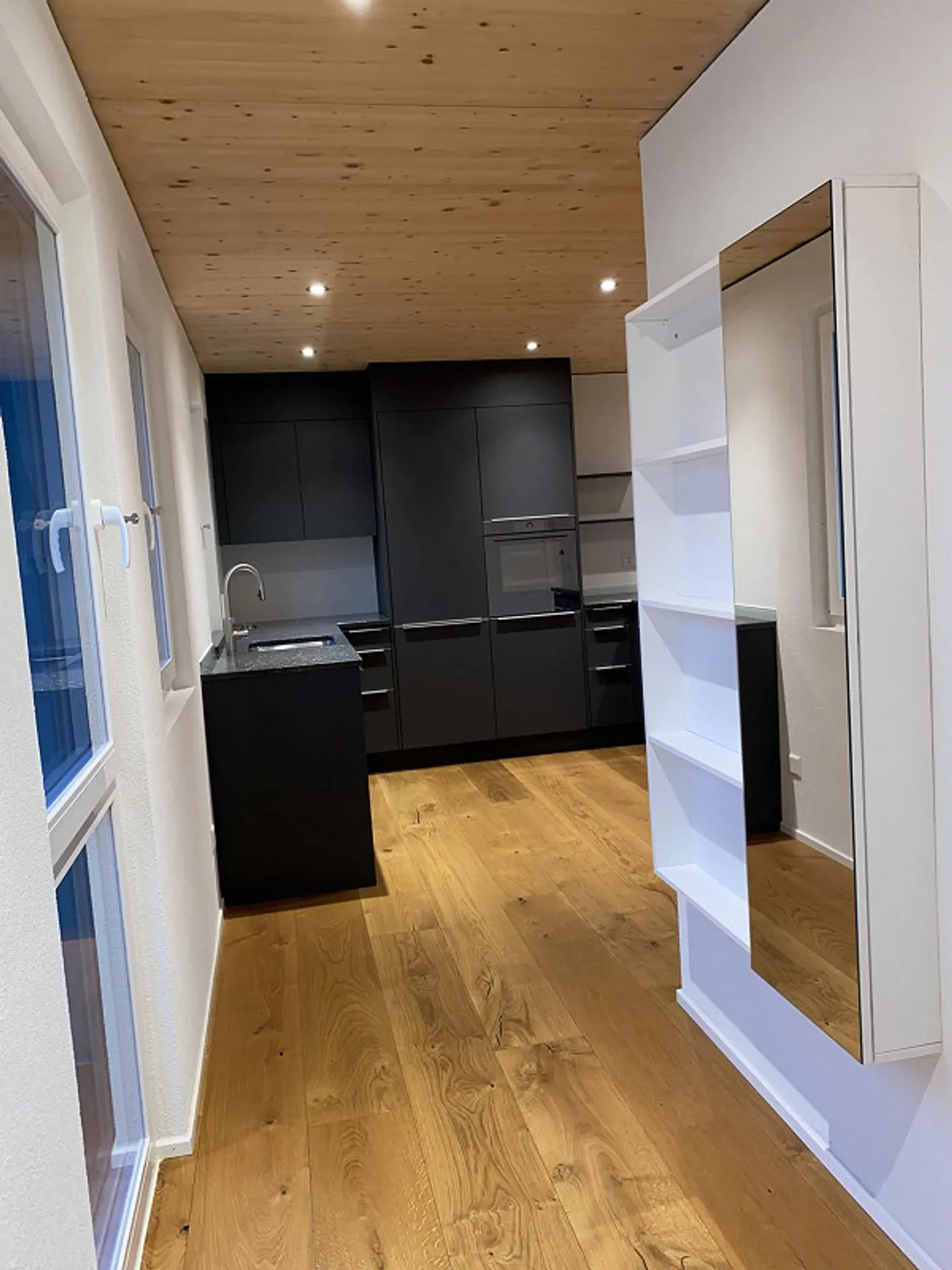 Apartment Sale - Photo 12 of 14