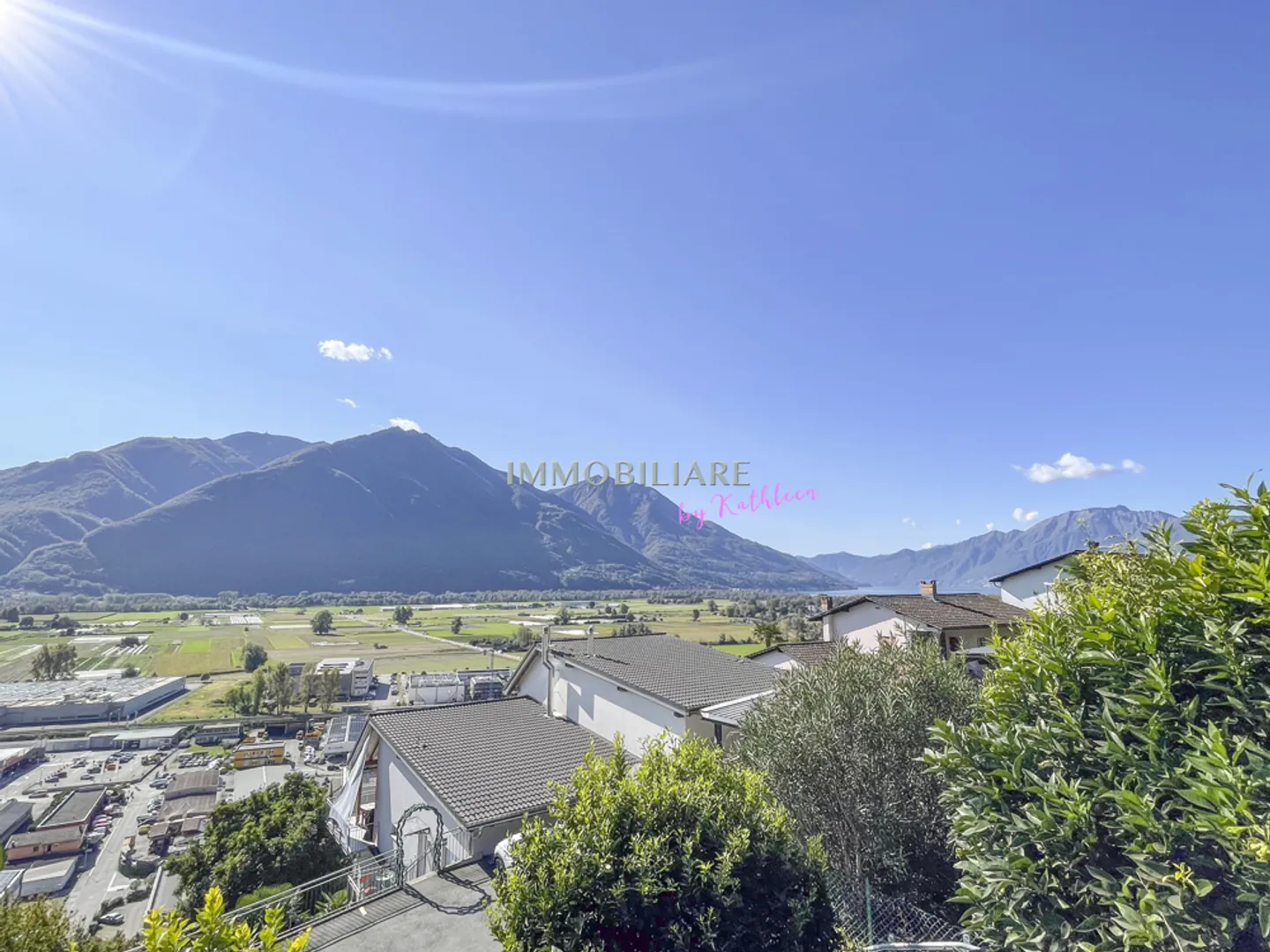 Maison avec deux appartements, vue panoramique et appartement de vacances - Photo 2 sur 13