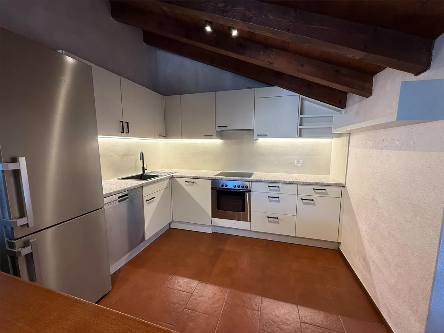 FOR RENT CHARMING 5.5 ROOM ATTIC FURNISHED IN MAGLIASO - Photo 4 of 9