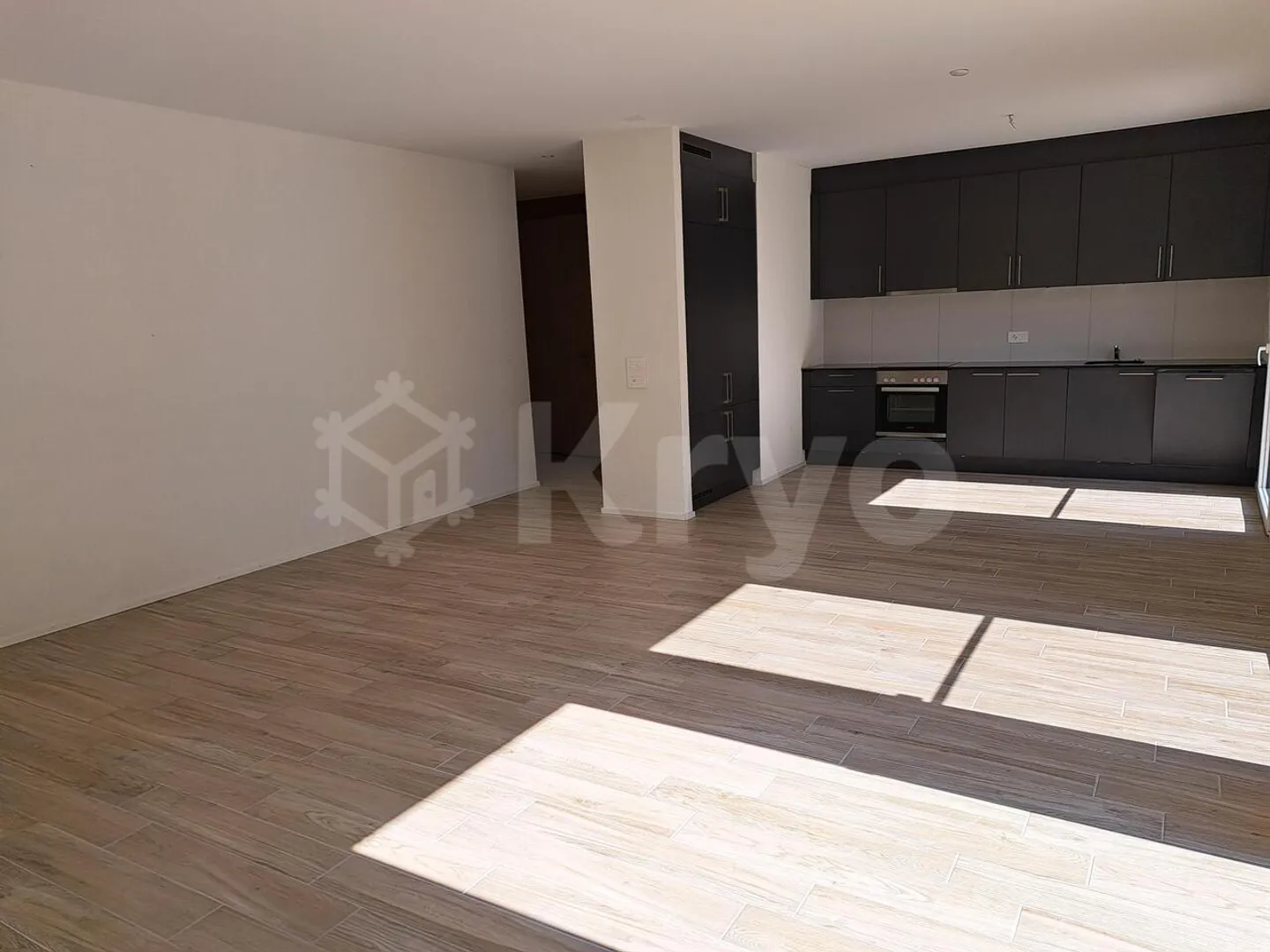 Dead End of 11 / 2.5 rooms of 90 m2 with terrace - Photo 2 of 7