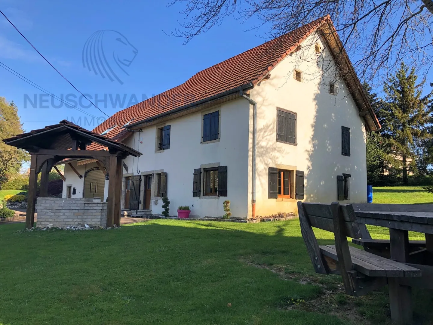 Splendida fattoria ristrutturata in un tranquillo villaggio a 300 m dalla Svizzera. - Foto 3 di 21